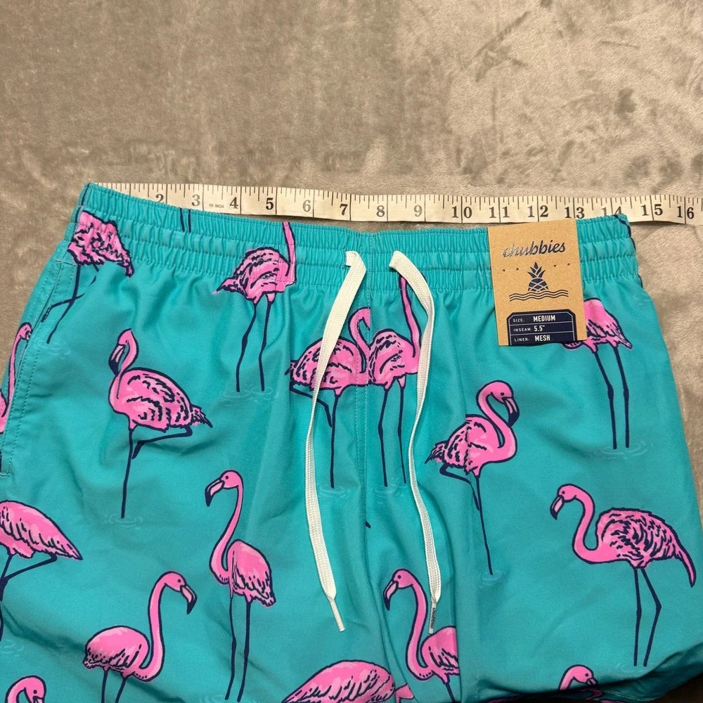 Chubbies Mens Teal Pink Flamingo Print Swim Trunks 5.5 Inch Inseam Medium